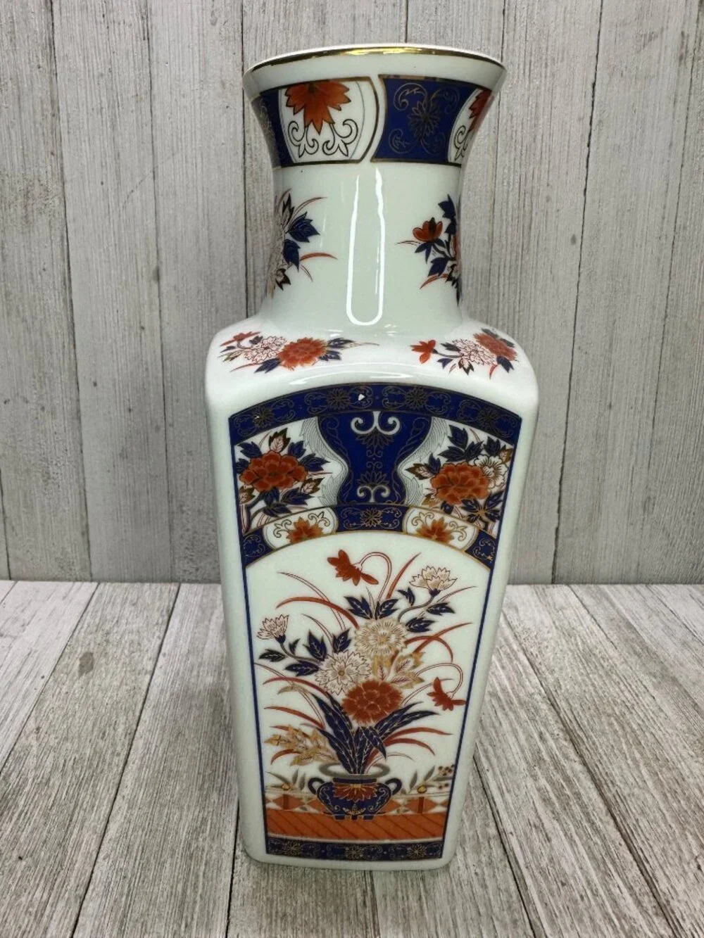 Vtg Chinese Imari Style Floral Unmarked Repro Decorative Square Based Vase 10.5